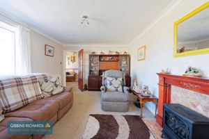 Sitting Room- click for photo gallery